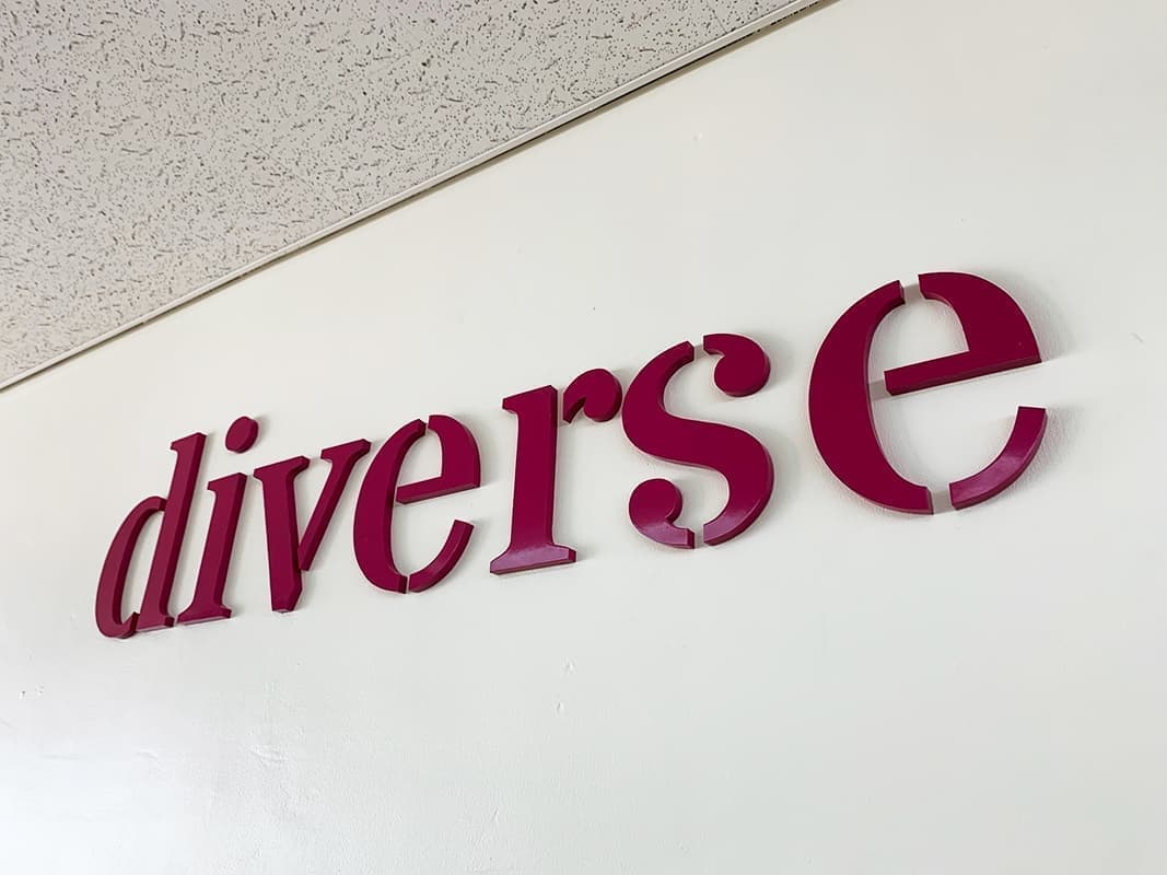 着物レンタル販売のカルプ文字看板デザイン