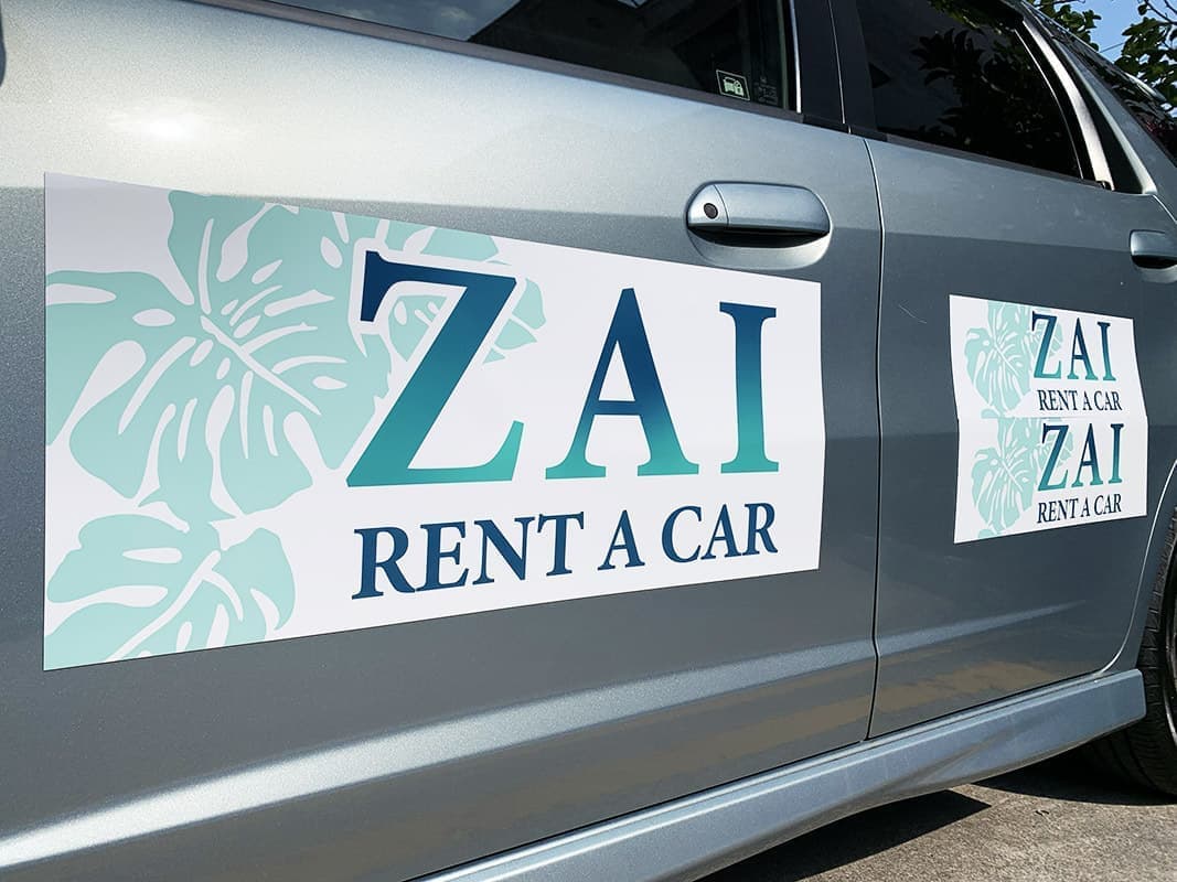 レンタカー会社の車用マグネットシートデザイン