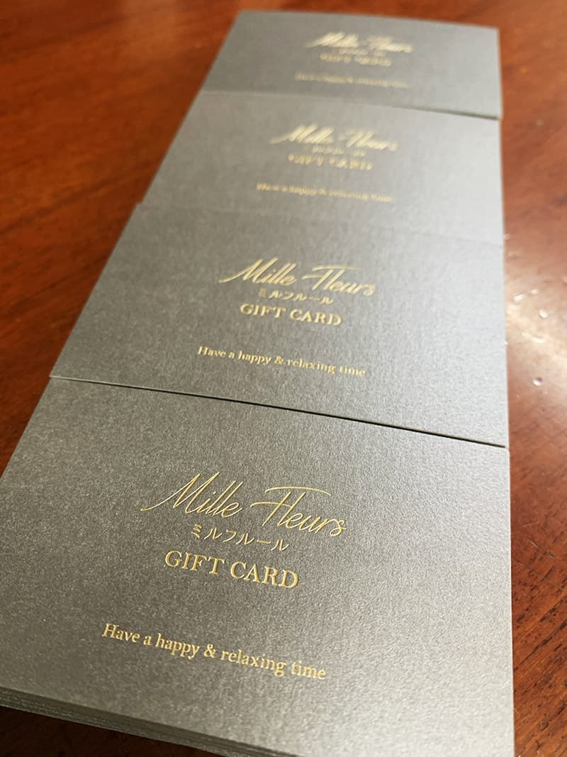 箔押し加工のギフトカードデザイン